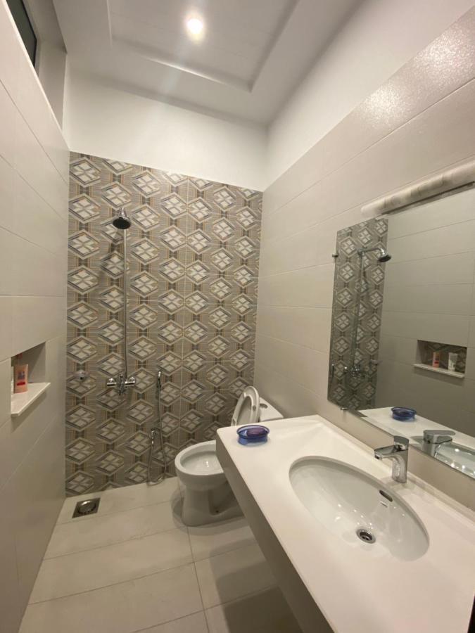 Luxury Guest House In Bahria Town Равалпинди Екстериор снимка