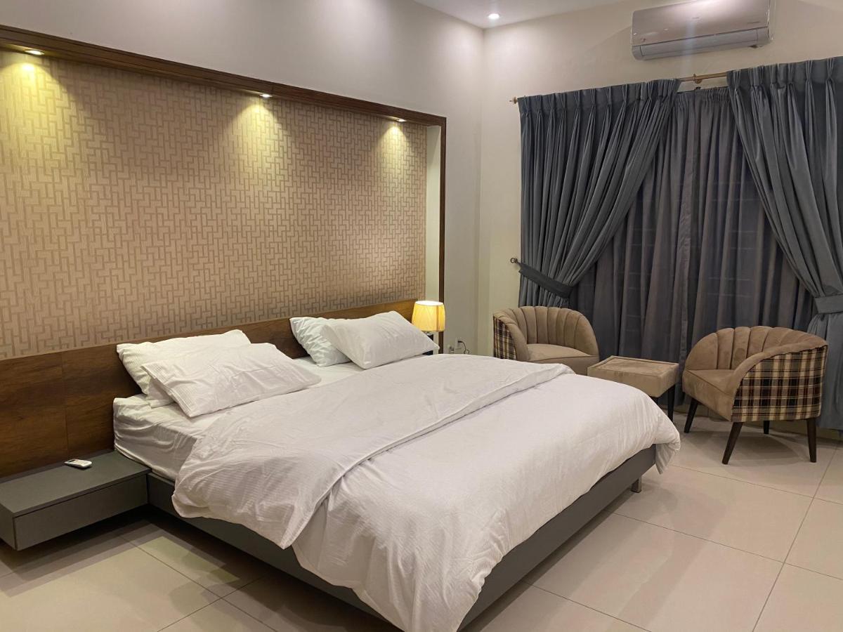 Luxury Guest House In Bahria Town Равалпинди Екстериор снимка