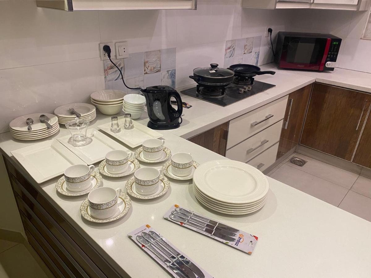 Luxury Guest House In Bahria Town Равалпинди Екстериор снимка