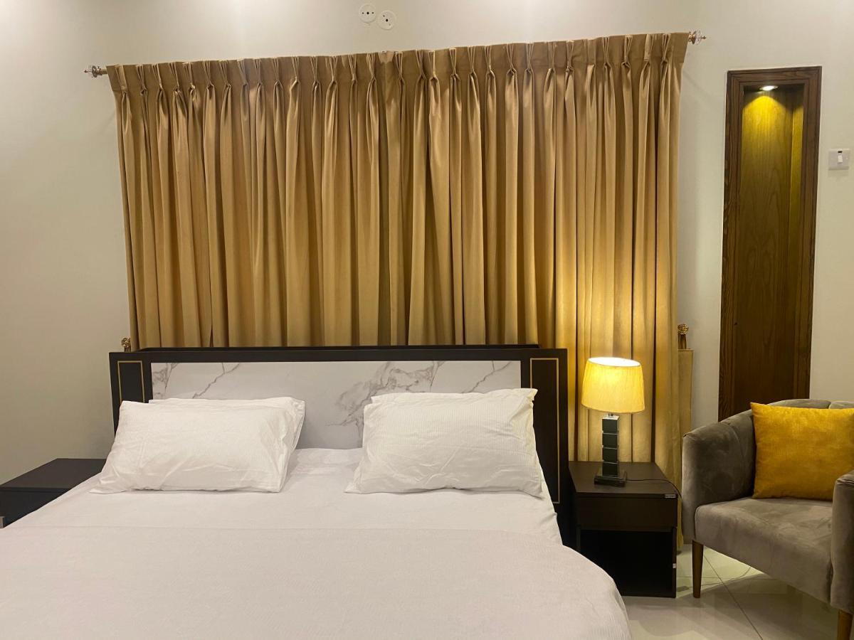 Luxury Guest House In Bahria Town Равалпинди Екстериор снимка
