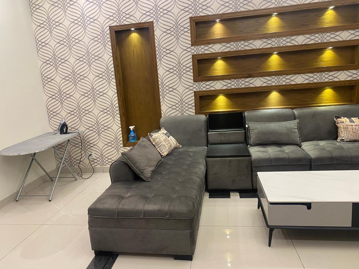 Luxury Guest House In Bahria Town Равалпинди Екстериор снимка