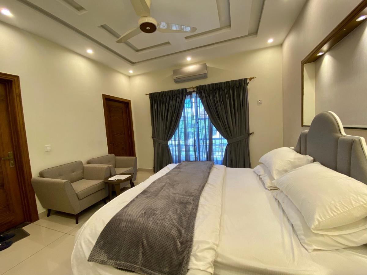 Luxury Guest House In Bahria Town Равалпинди Екстериор снимка