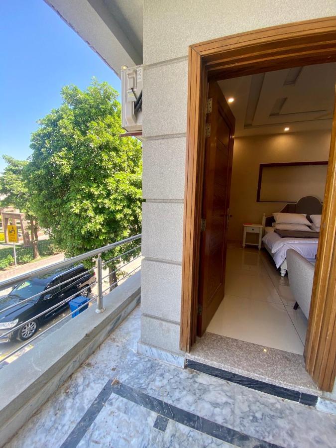 Luxury Guest House In Bahria Town Равалпинди Екстериор снимка